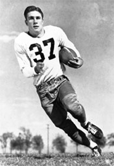 retro photo of Doak Walker running with football