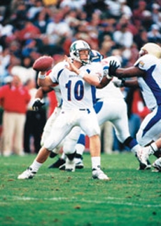 photo of Chad Pennington with football